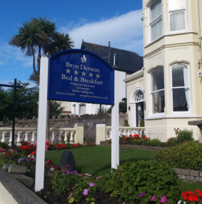 Sign outside Bryn Derwen B&B